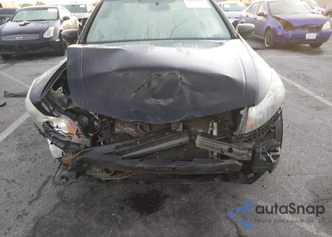 2011 Honda Accord 2.4 Lx z USA, uszkodzony, nr VIN 1HGCP2F30BA093154